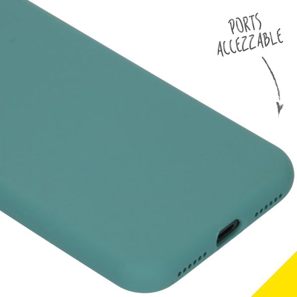 Accezz Liquid Silikoncase Dunkelgrün für das iPhone Xs / X