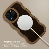 Selencia Wavy Backcover mit MagSafe Apple iPhone 13 Pro - Mocha Brown
