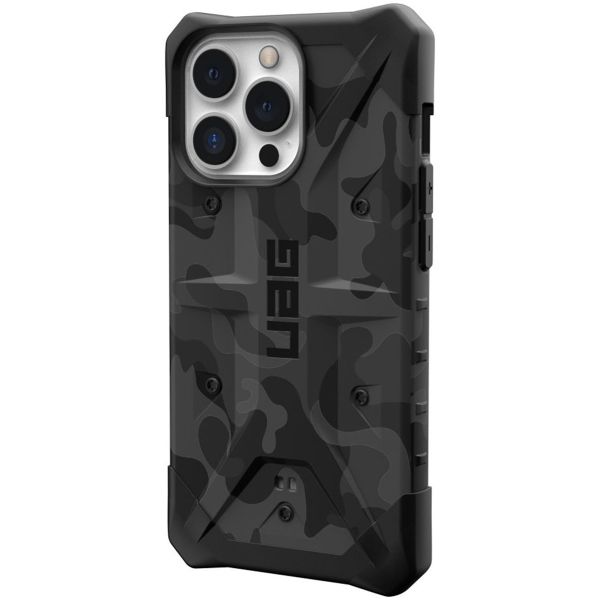 UAG Pathfinder Case für das iPhone 13 Pro - Midnight Camo