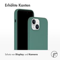 Accezz Liquid Silikoncase für das iPhone 15 - Dunkelgrün