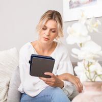 imoshion Vegan Leather Klapphülle für das Kobo Libra 2 / Tolino Vision 6 - Dunkelblau