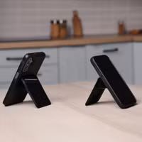 imoshion Backcover mit Kartenfach und Ständer Apple iPhone 17 - Schwarz