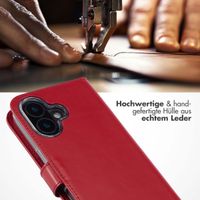Selencia Echtleder Klapphülle für das Apple iPhone 16 - Rot