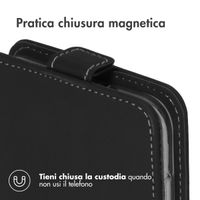 Accezz Flip Case Samsung Galaxy S23 - Schwarz
