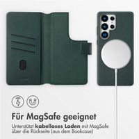 Accezz 2-in-1 Klapphülle aus Leder mit MagSafe für das Samsung Galaxy S25 Ultra - Cedar Green