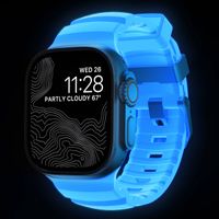 Nomad Rocky Point Armband für das  Apple Watch Series 1 t/m 11 / SE / Ultra (44/45/46/49 mm) - Icy Blue Glow TItanium