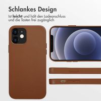 Accezz MagSafe Leather Backcover für das iPhone 12 (Pro) - Sienna Brown