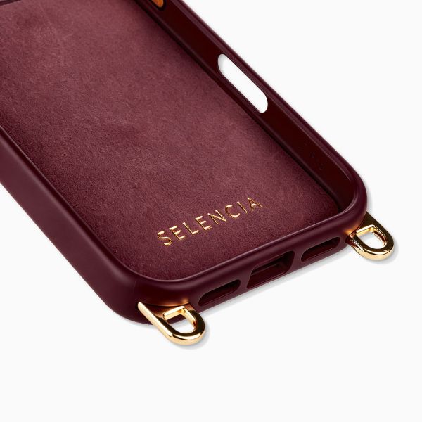 Selencia Rivièra MagSafe Backcover mit abnehmbaren Haken für das Apple iPhone 17 Pro - Bold Burgundy + Sorbet Pop Handykette - Pink