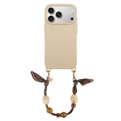 Selencia Rivièra MagSafe Backcover mit abnehmbaren Haken für das Apple iPhone 17 Pro Max - Milky Latte + Satin Stone Handykette - Brown
