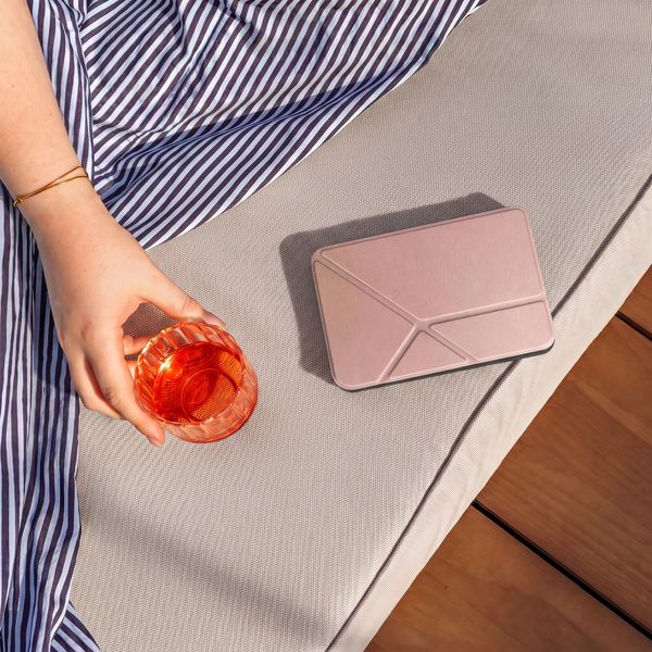 imoshion Klappbare Klapphülle Kobo Clara Colour / BW - Rosé gold