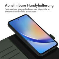 Accezz Premium Leather 2 in 1 Wallet Bookcase für das Samsung Galaxy A35 - Grün