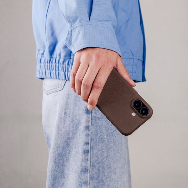 imoshion Texture Backcover Apple iPhone 18 Pro / 17 Pro - Dunkelbraun