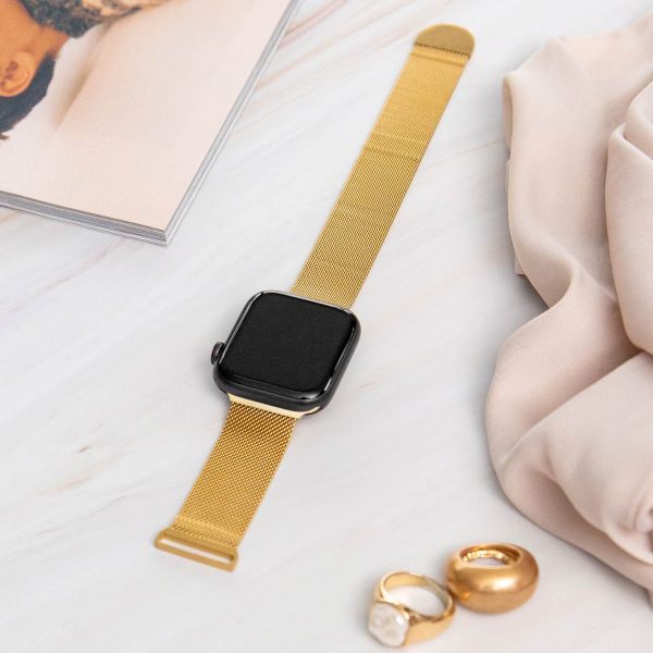 imoshion Mailändische Magnetarmband für die Apple Watch Series 1 bis 9 / SE (38/40/41 mm) | Series 10 (42 mm) - Größe M - Gold