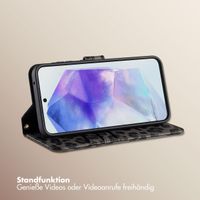 Selencia Sabi Klapphülle mit Leopardenmuster Samsung Galaxy A55 - Midnight Black