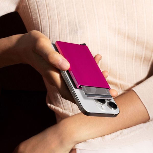 Secrid Cardprotector MagSafe - Kartenhalter - Fuchsia