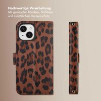 Selencia Sabi Klapphülle mit Leopardenmuster Apple iPhone 15 - Mocha Brown