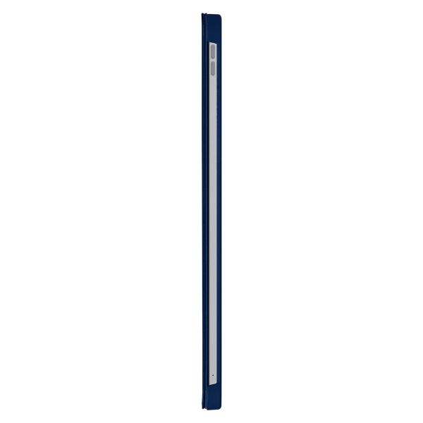 Decoded Textured Sillicon Slim Cover für das iPad 10 (2022) 10.9 Zoll - Navy Peony