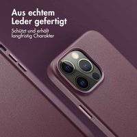 Accezz MagSafe Leather Backcover für das iPhone 14 Pro Max - Heath Purple