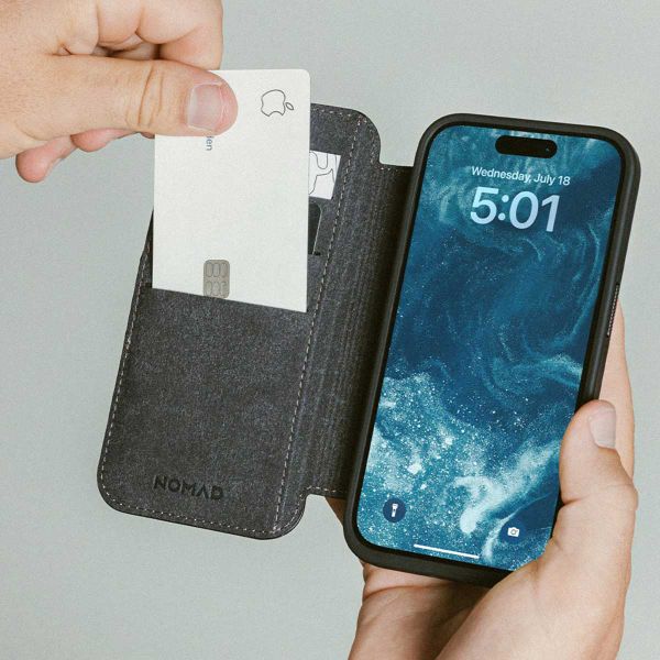Nomad Modern Leather Folio Klapphülle für das Apple iPhone 16 Pro - Brown