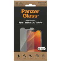 PanzerGlass Antibakterieller Screen Protector für das Apple iPhone 14 / 13 / 13 Pro