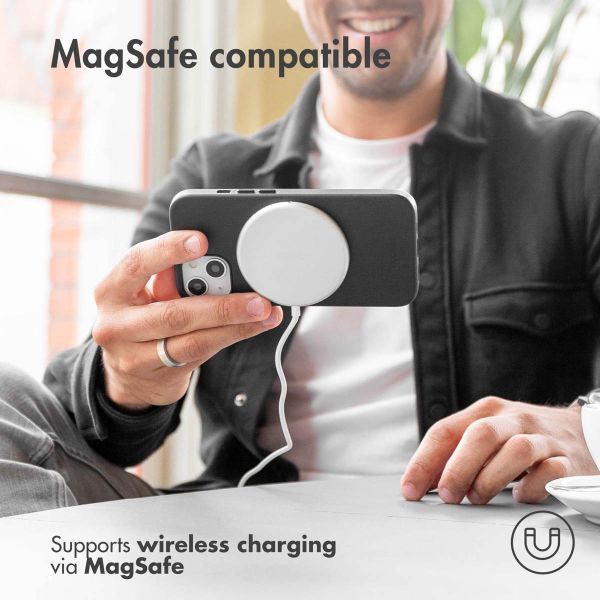 Accezz Leather Backcover mit MagSafe für das Apple iPhone 14 Plus - Schwarz