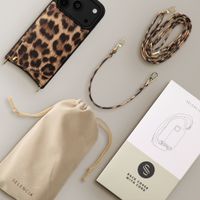 Selencia Nova HandyHülle mit Kordel und Kartenhalter Apple iPhone 18 Pro Max / 17 Pro Max - Leopard