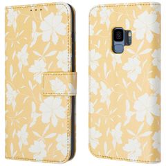 imoshion ﻿Design Klapphülle für das Samsung Galaxy S9 - Yellow Flowers