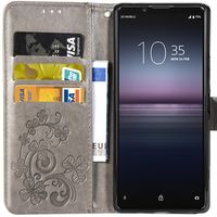 Kleeblumen Klapphülle Grau für das Sony Xperia 1 II