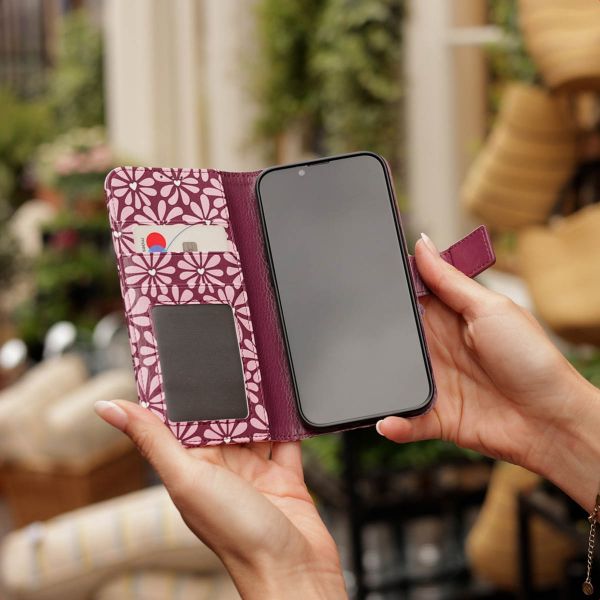 imoshion Design Klapphülle Apple iPhone SE (2022 / 2020) / 8 / 7 / 6(s) - Bloom Love Blush