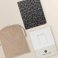 Selencia Sabi Klapphülle Apple iPad 11 (2025) 11 Zoll A16 / iPad 10 (2022) 10.9 Zoll - Midnight Black