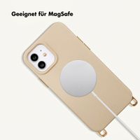 Selencia Rivièra Backcover mit MagSafe mit abnehmbaren Haken iPhone 12 / 12 Pro - Milky Latte