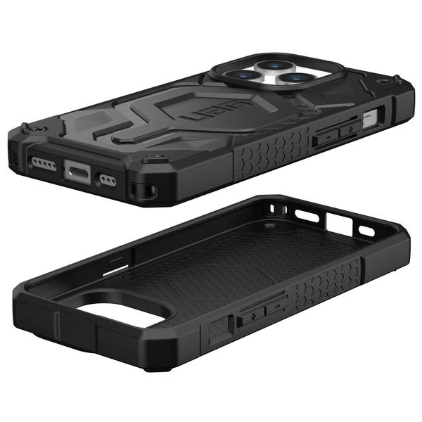 UAG Monarch Pro Backcover für das iPhone 15 Pro - Carbon Fiber