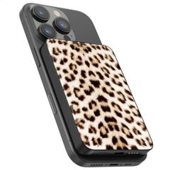 Selencia Vivid Powerbank 5.000 mAh - MagSafe und Qi - Schwarz / Leopard