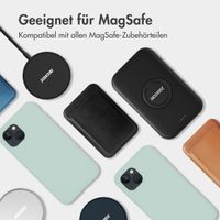 Accezz Liquid Silikoncase mit MagSafe für das iPhone 15 Plus - Sky Blue