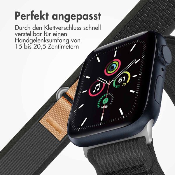 imoshion Nylon Trail Armband für das  Apple Watch Series 1 t/m 9 / SE (38/40/41 mm) | Series 10 / 11 (42 mm) - Schwarz