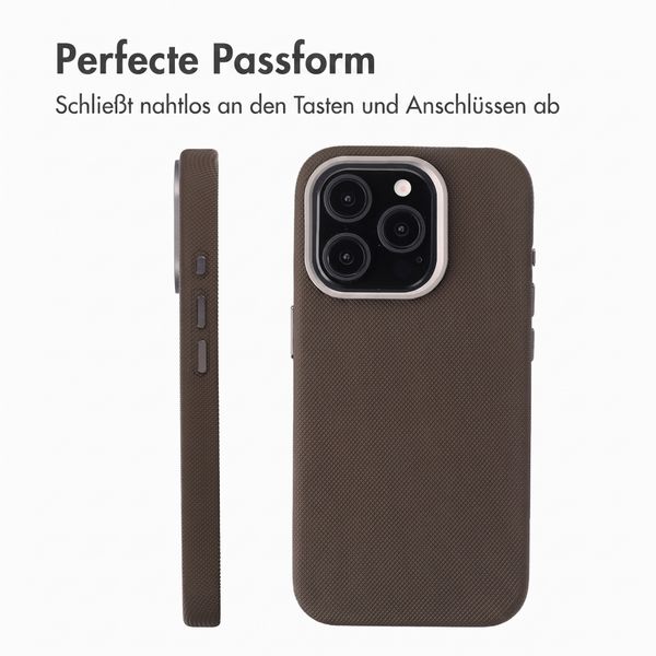 Accezz Mesh Backcover mit MagSafe Apple iPhone 15 Pro - Braun