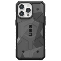 UAG Pathfinder Case für das iPhone 15 Pro Max - Geo Camo