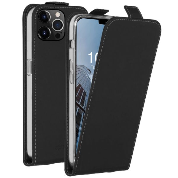 Accezz Flip Case für das iPhone 13 Pro - Schwarz