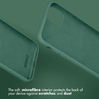 Accezz Liquid Silikoncase Apple iPhone 13 Pro Max - Dunkelgrün