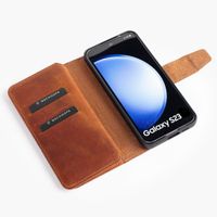 Wachikopa Multi Wallet Bookcase für das Samsung Galaxy S23 - Camel