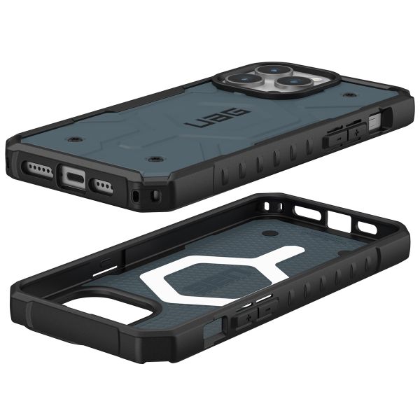 UAG Pathfinder Case MagSafe für das iPhone 15 Pro Max - Cloud Blue