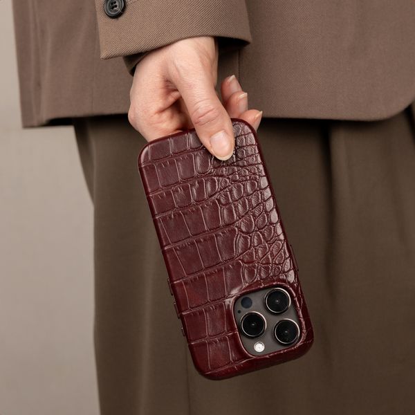 Selencia Croco Backcover mit MagSafe Apple iPhone 16 Pro - Burgundy