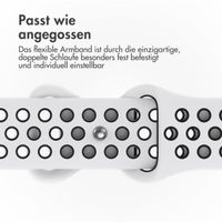 imoshion Sportarmband⁺ für das Apple Watch Series 1 bis 11 / SE / Ultra (44/45/46/49 mm) - Größe S/M - Pure Platinum & Black