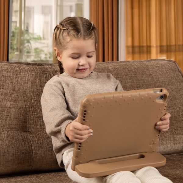 imoshion Schutzhülle mit Handgriff kindersicher Apple iPad 9 (2021) 10.2 Zoll / iPad 8 (2020) 10.2 Zoll / iPad 7 (2019) 10.2 Zoll - Braun