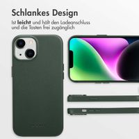 Accezz MagSafe Leather Backcover für das iPhone 14 - Cedar Green