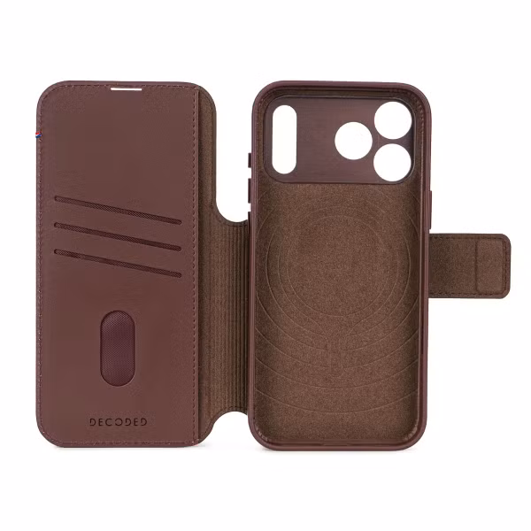 Decoded 2 in 1 Leather Klapphülle MagSafe Apple iPhone 17 Pro - Chocolate Brown