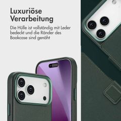Accezz 2-in-1 Klapphülle aus Leder mit MagSafe Apple iPhone 17 Pro Max - Cedar Green