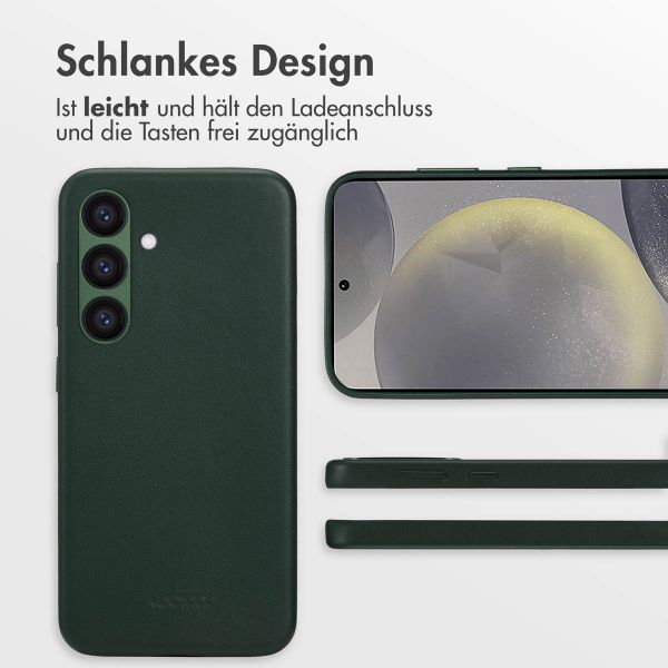 Accezz MagSafe Leather Backcover für das Samsung Galaxy S24 - Cedar Green