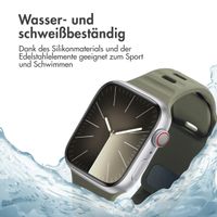 imoshion Active Sport Silikonarmband für die Apple Watch Series 1-10 / SE / Ultra (2) (44/45/46/49 mm) - Schwarzgrün