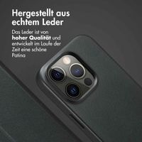 Accezz 2-in-1 Klapphülle aus Leder mit MagSafe Apple iPhone 15 Pro - Onyx Black